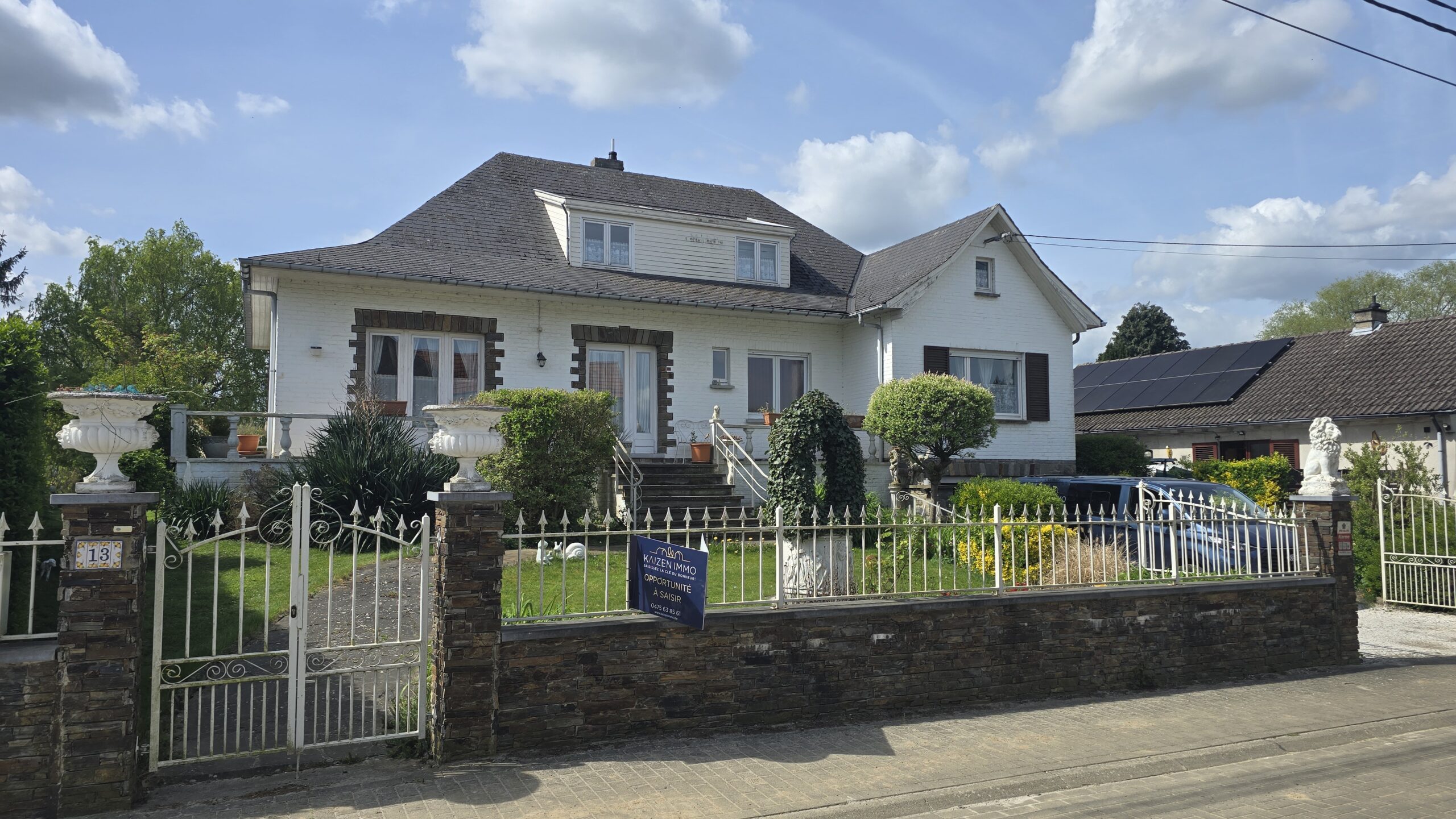 Charmante villa (kangourou) sur un magnifique terrain!